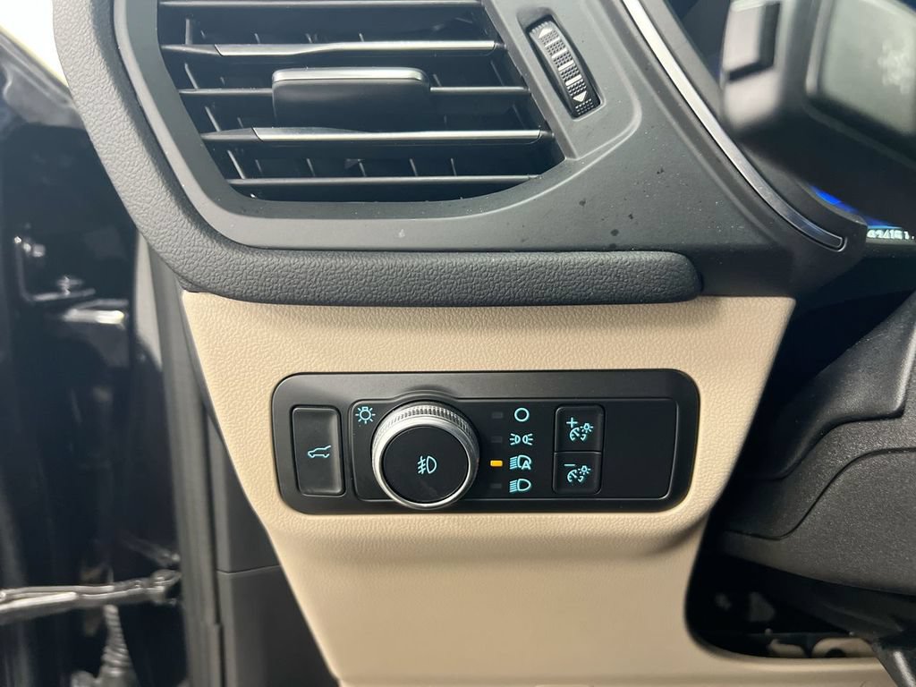 Used 2022 Ford Escape Titanium AWD/4WD image 19