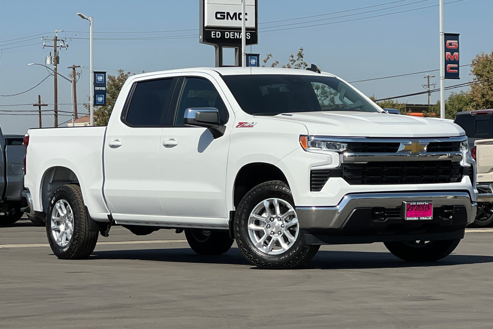 New 2026 Chevrolet Silverado 1500 LT w/ Z71 Off-Road Package AWD/4WD image 2