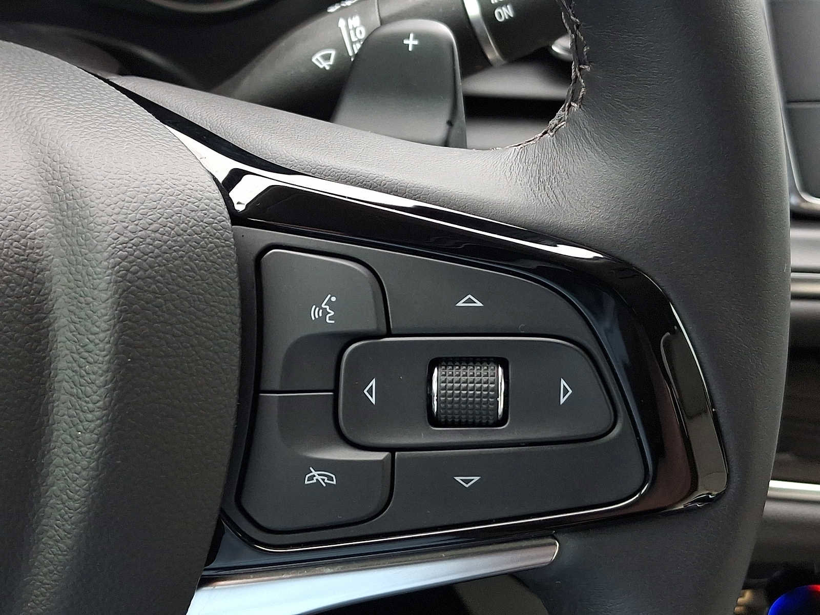 Certified 2022 Buick Enclave Premium w/ Surround and Sites Package image 26