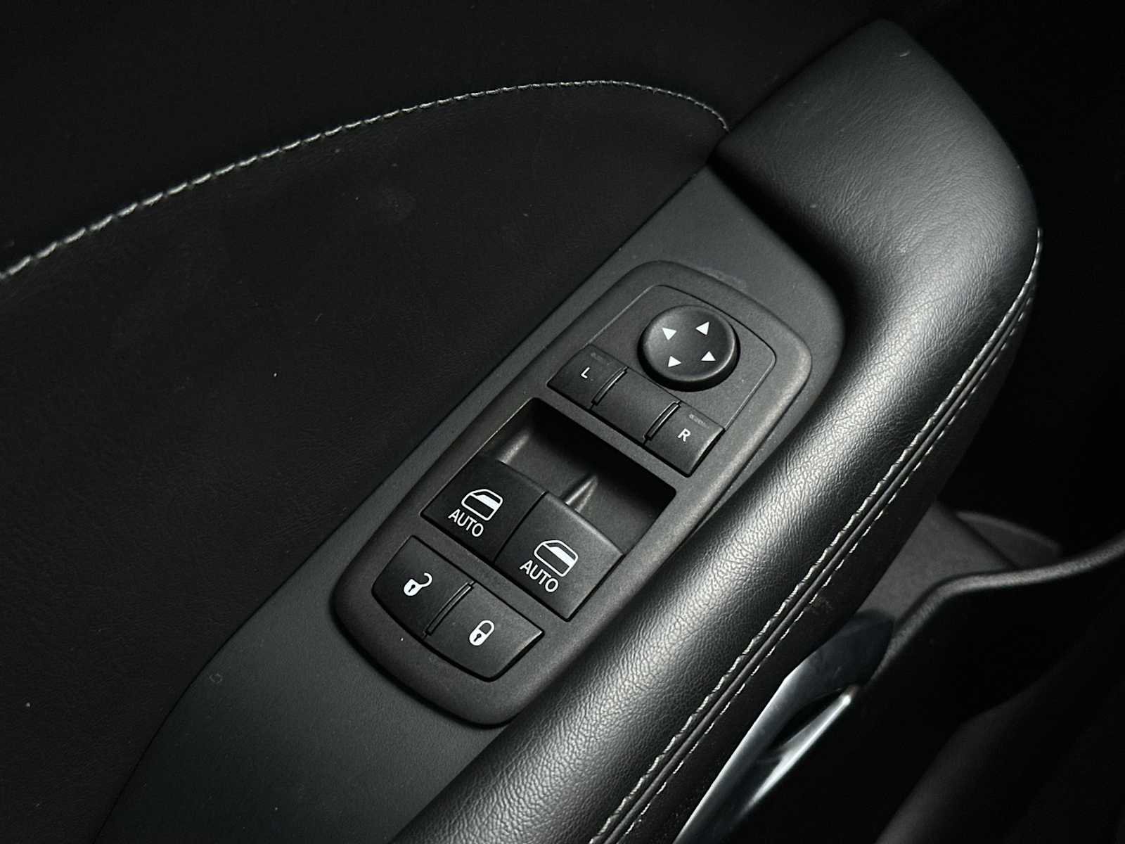 Used 2023 Dodge Challenger R/T w/ T/A Package image 15