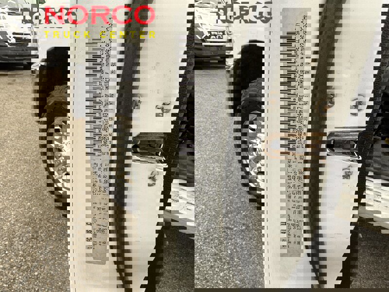 Used 2018 RAM 3500 Tradesman w/ Chrome Appearance Group image 27