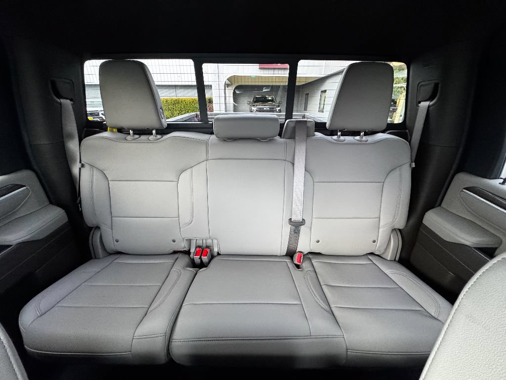 Used 2024 Chevrolet Silverado 2500 LTZ w/ LTZ Plus Package AWD/4WD image 4