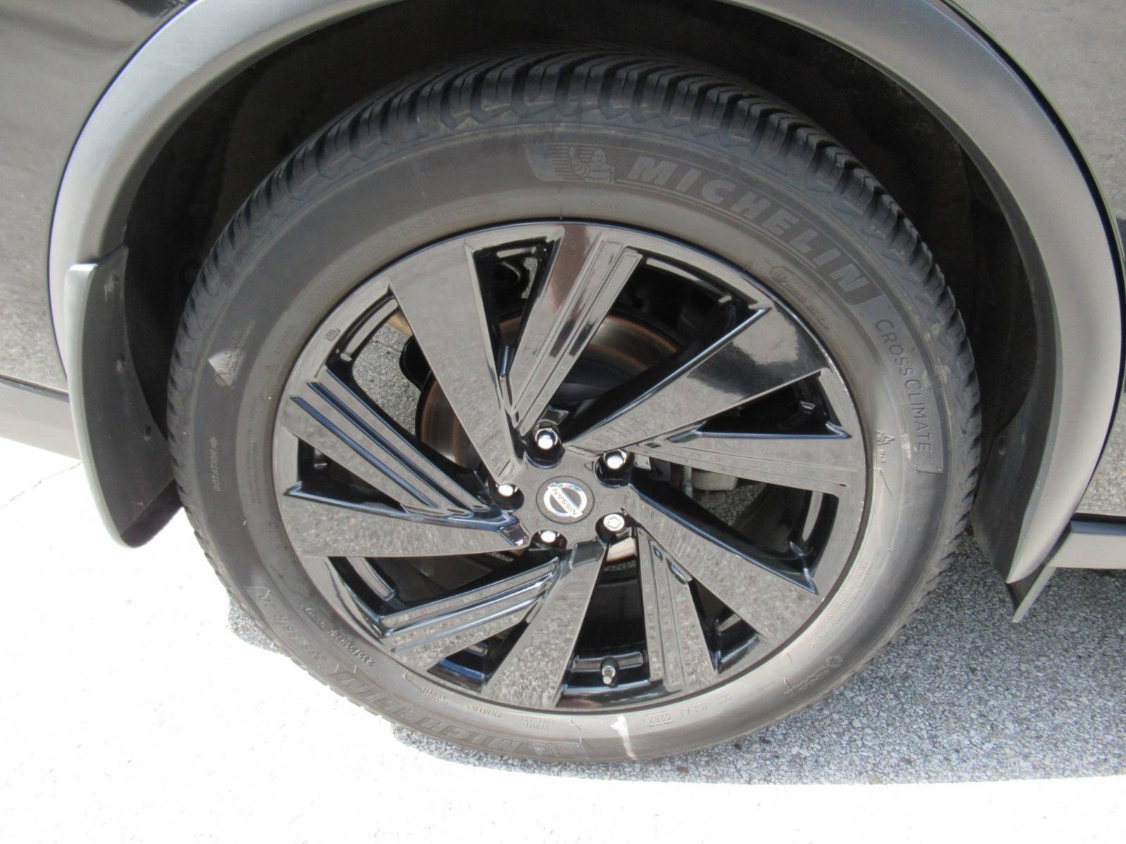 Used 2018 Nissan Murano SL w/ Midnight Edition Package FWD image 8