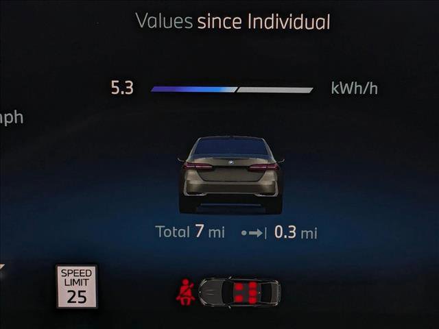 Used 2025 BMW i5 eDrive40i w/ Premium Package image 10