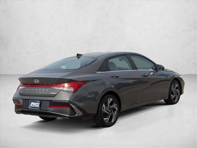 Used 2024 Hyundai Elantra Limited image 5
