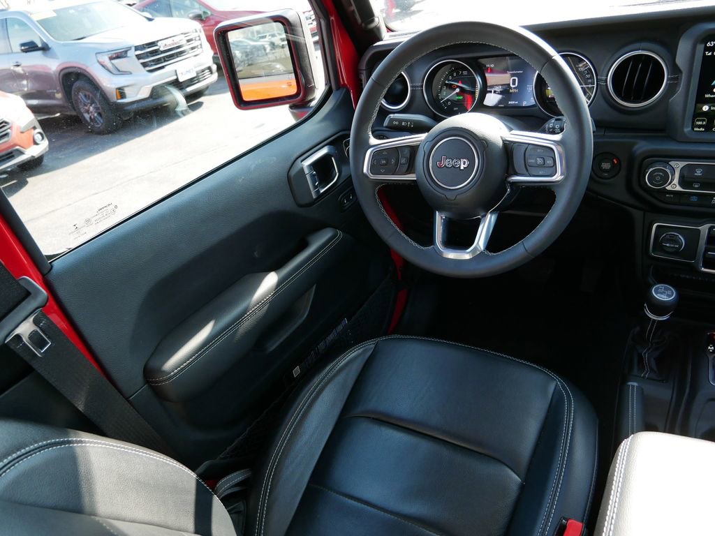 Used 2023 Jeep Wrangler Unlimited Sahara image 13