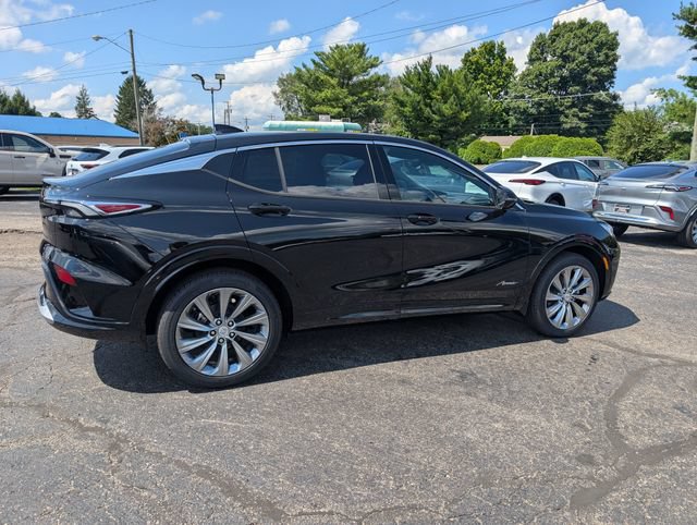 New 2026 Buick Envista Sport Touring FWD image 9