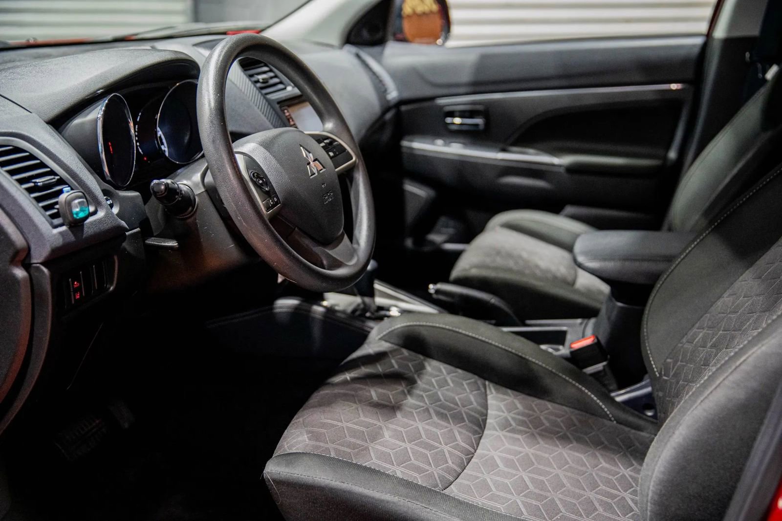 Used 2021 Mitsubishi Outlander Sport SE image 9