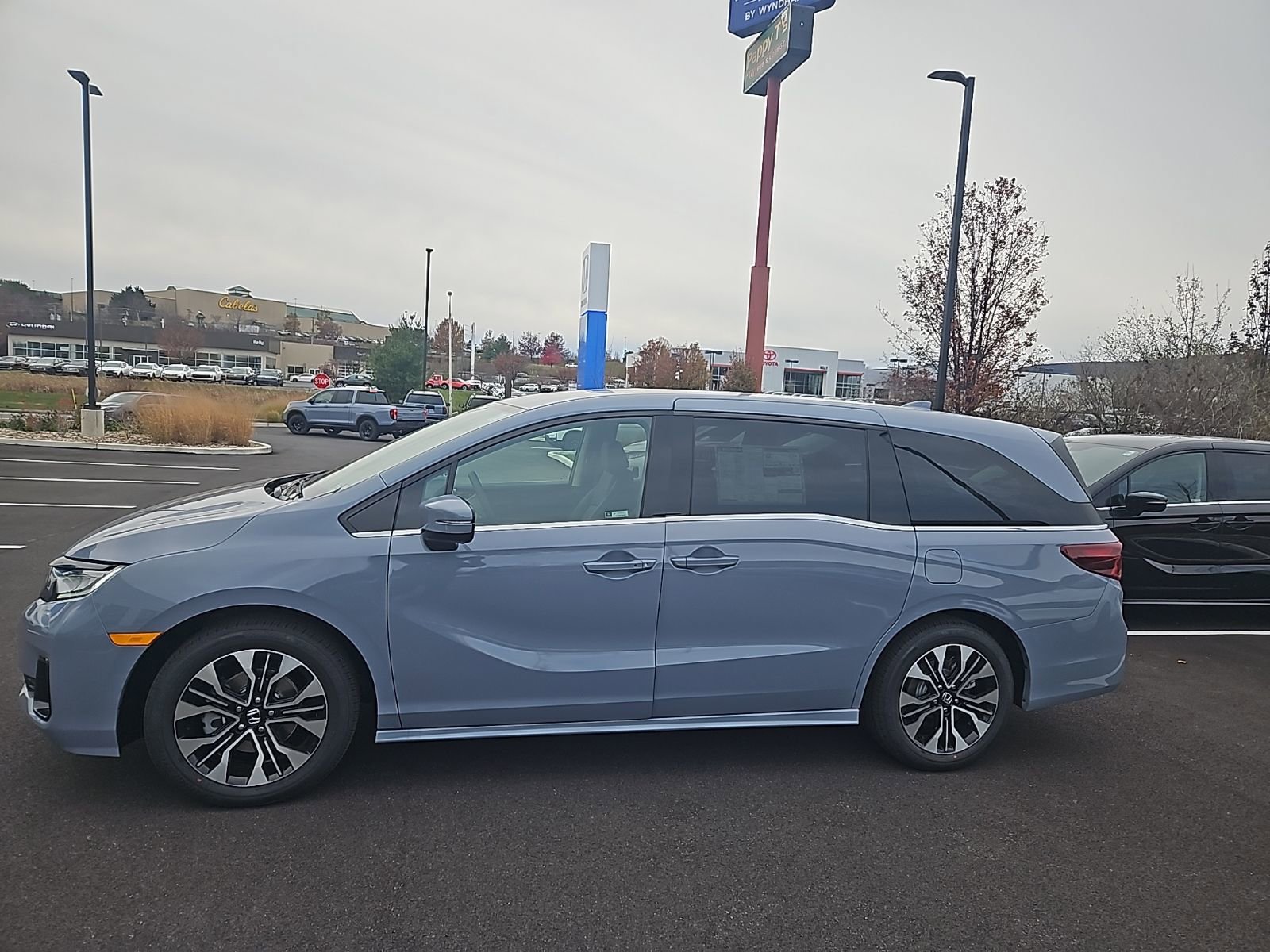 New 2026 Honda Odyssey Elite image 3