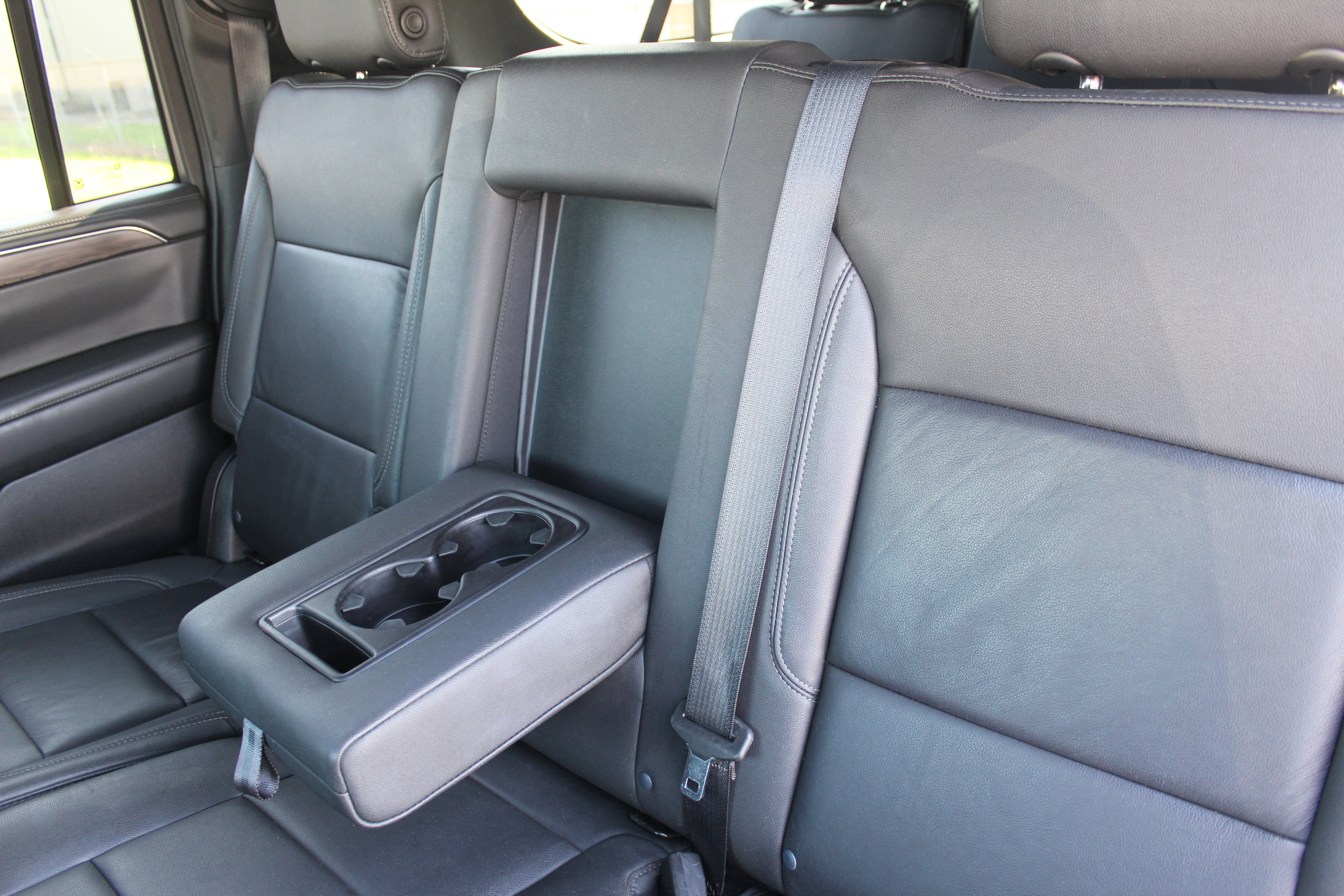 Used 2023 Chevrolet Suburban LT image 37