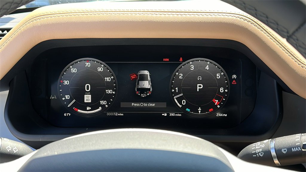 New 2025 Land Rover Defender 110 X-Dynamic SE image 16