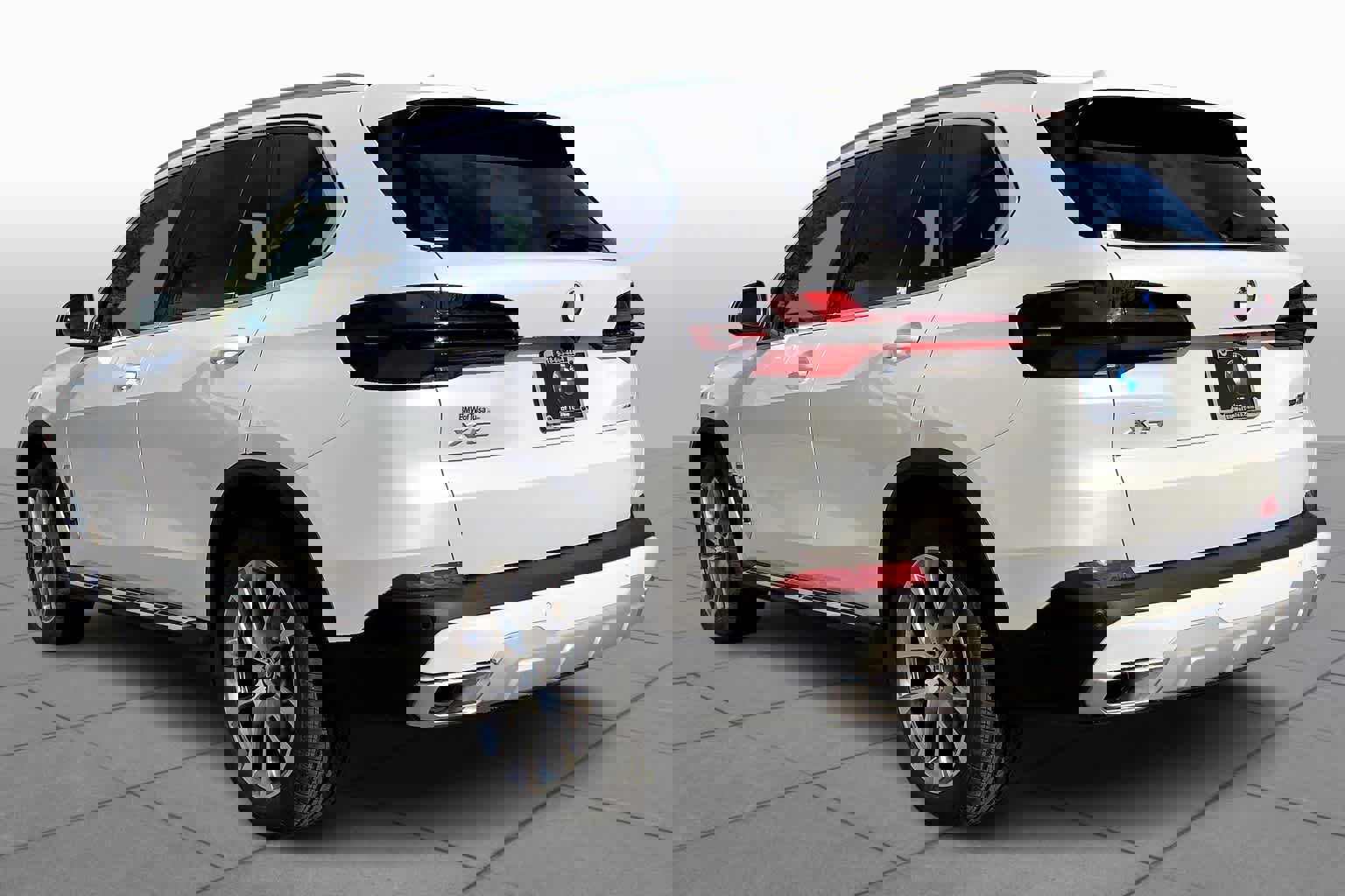 New 2025 BMW X5 sDrive40i w/ Climate Comfort Package image 11