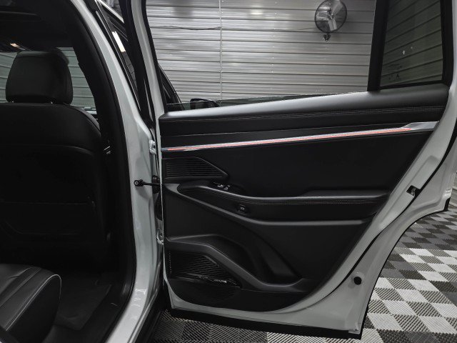 Used 2025 Jeep Wagoneer S Limited AWD/4WD image 35