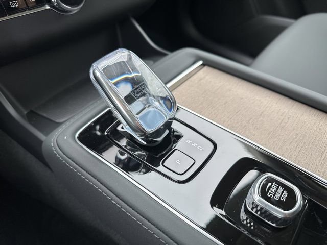 New 2026 Volvo XC90 B6 Plus image 15