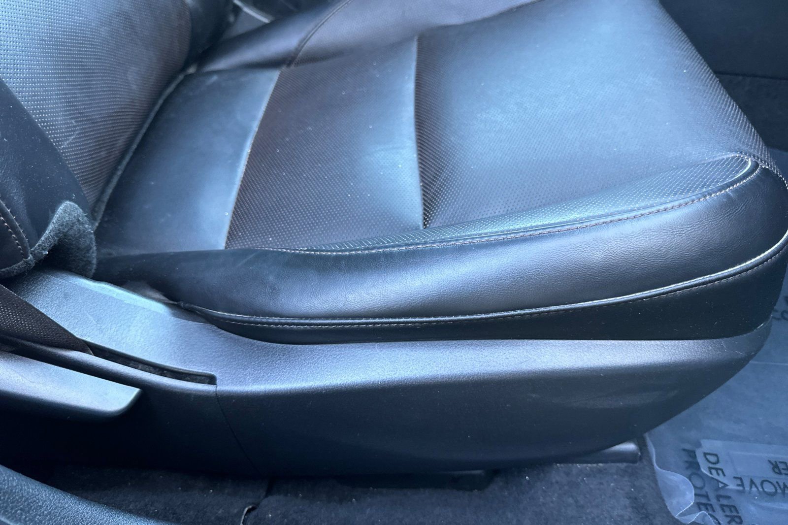 Used 2025 MAZDA MAZDA3 2.5 S Hatchback w/ Premium Pkg image 23