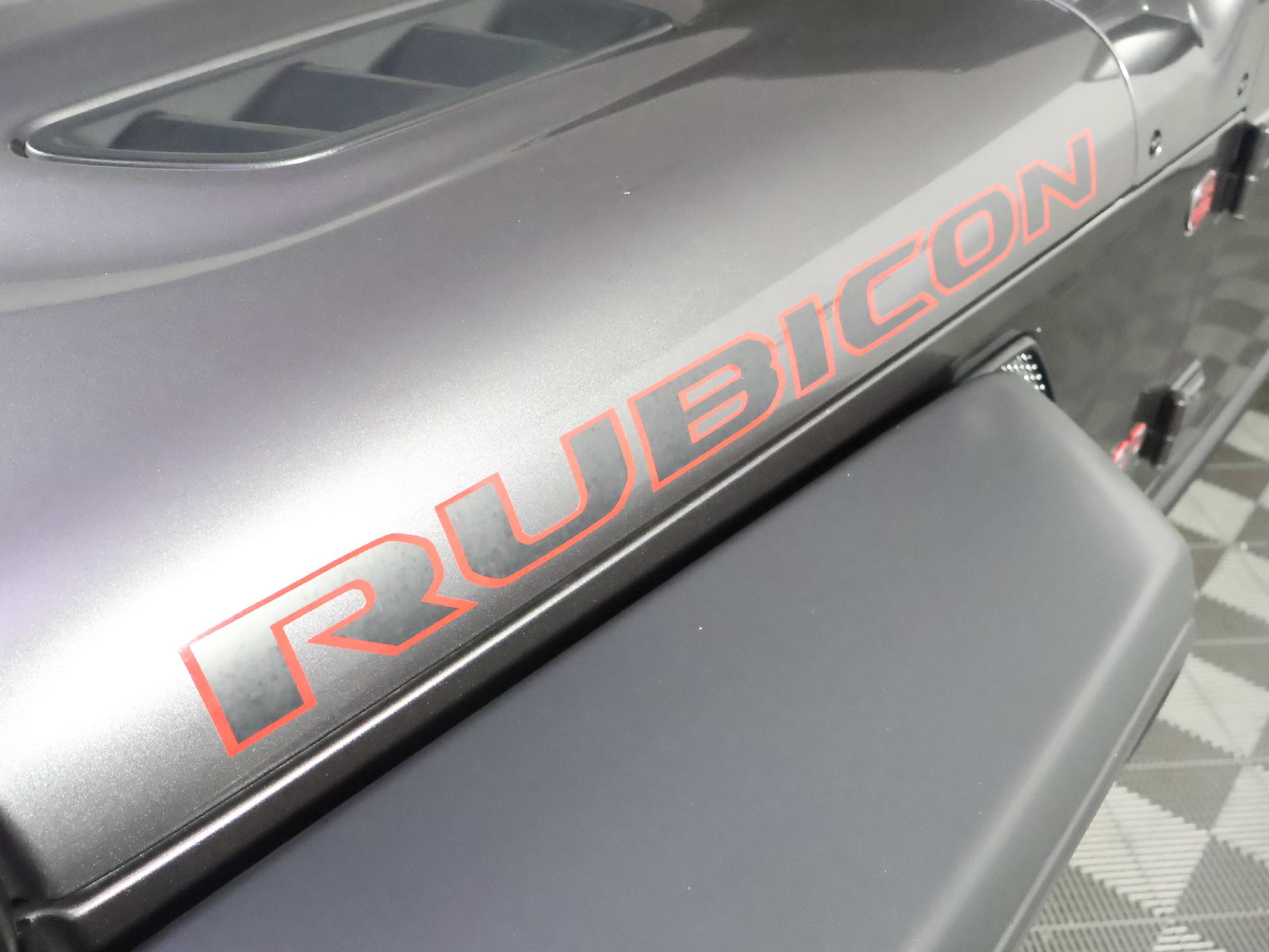 Used 2025 Jeep Wrangler Unlimited Rubicon AWD/4WD image 19