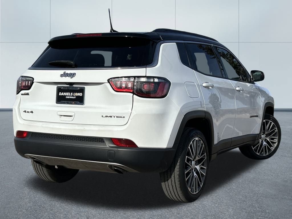 Used 2023 Jeep Compass Limited w/ Elite Group image 2