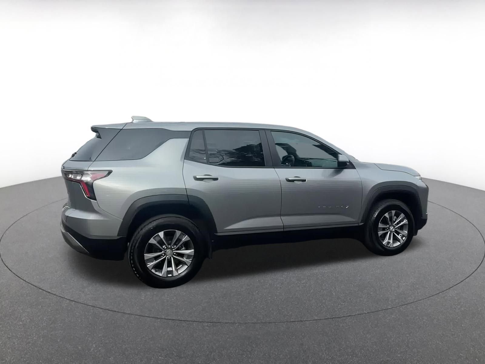 Used 2025 Chevrolet Equinox LT image 14