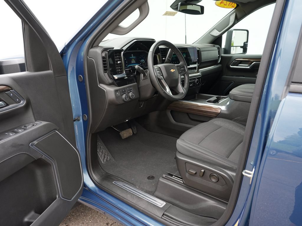 Used 2024 Chevrolet Silverado 3500 LT w/ All Star Edition AWD/4WD image 13