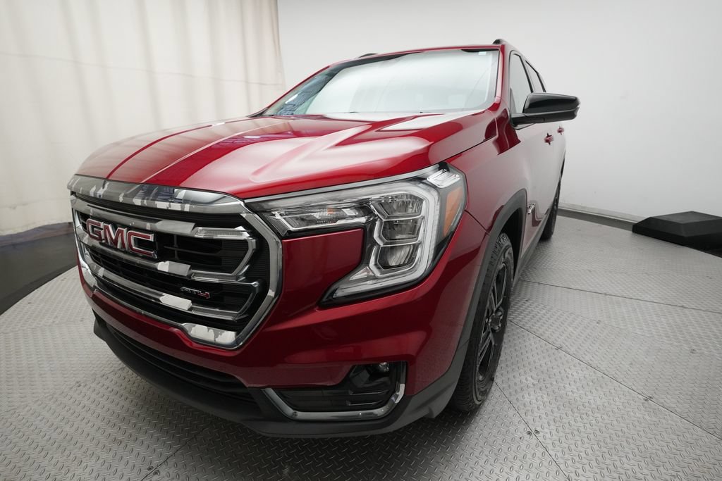 Used 2024 GMC Terrain AT4 AWD/4WD image 12