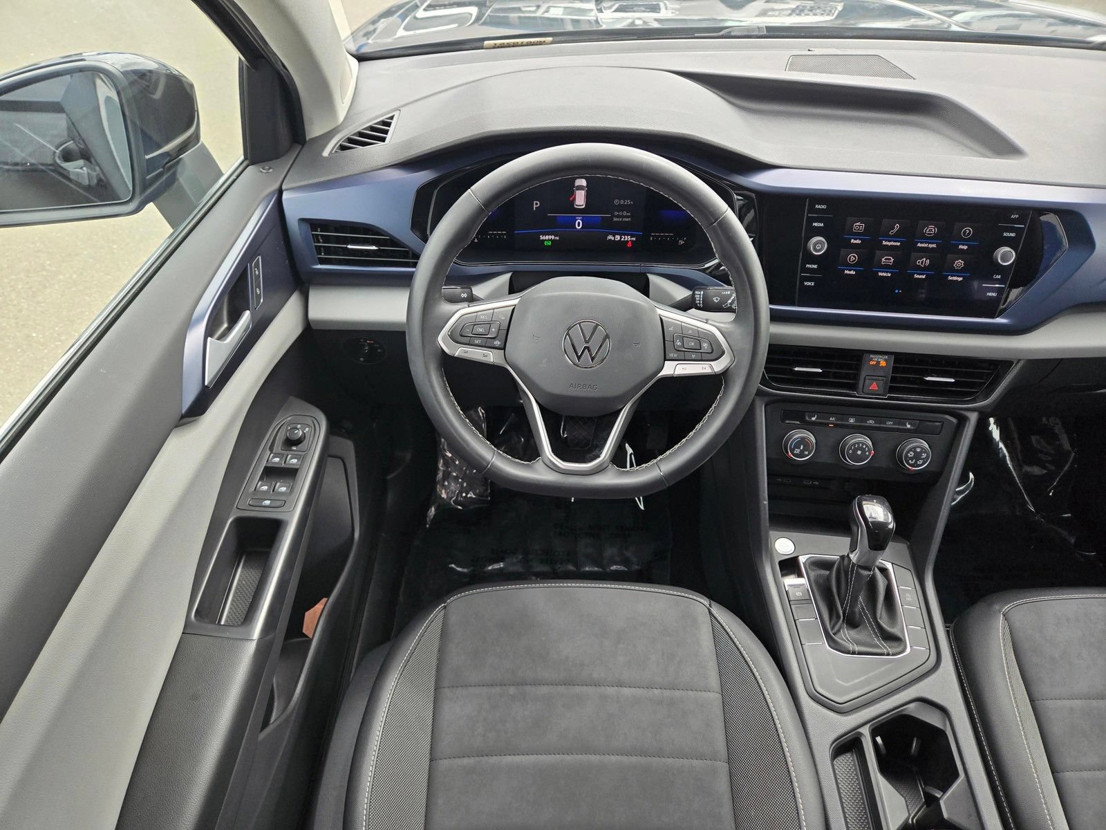 Used 2022 Volkswagen Taos SE FWD image 17