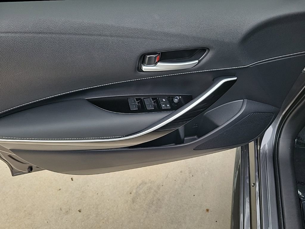 Used 2025 Toyota Corolla XSE image 14