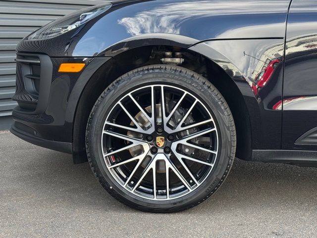New 2026 Porsche Macan AWD/4WD image 11
