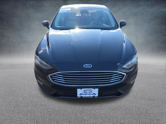 Used 2020 Ford Fusion SE w/ Equipment Group 151A image 2