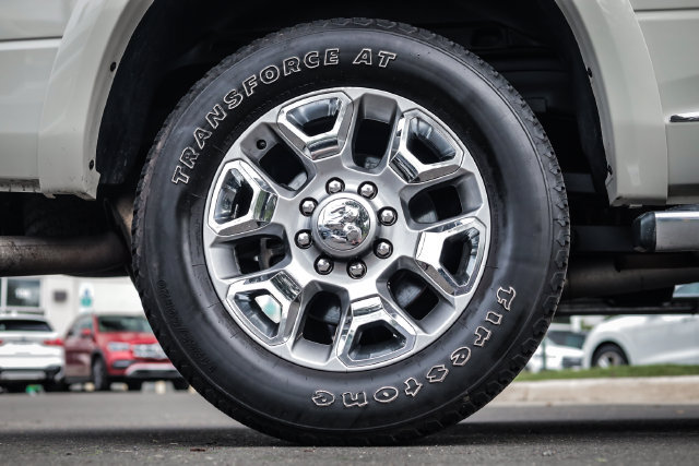 Used 2017 RAM 2500 Limited AWD/4WD image 6