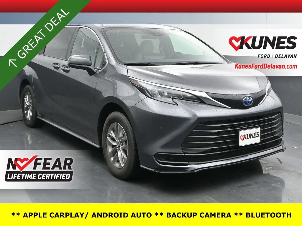 Used 2025 Toyota Sienna LE