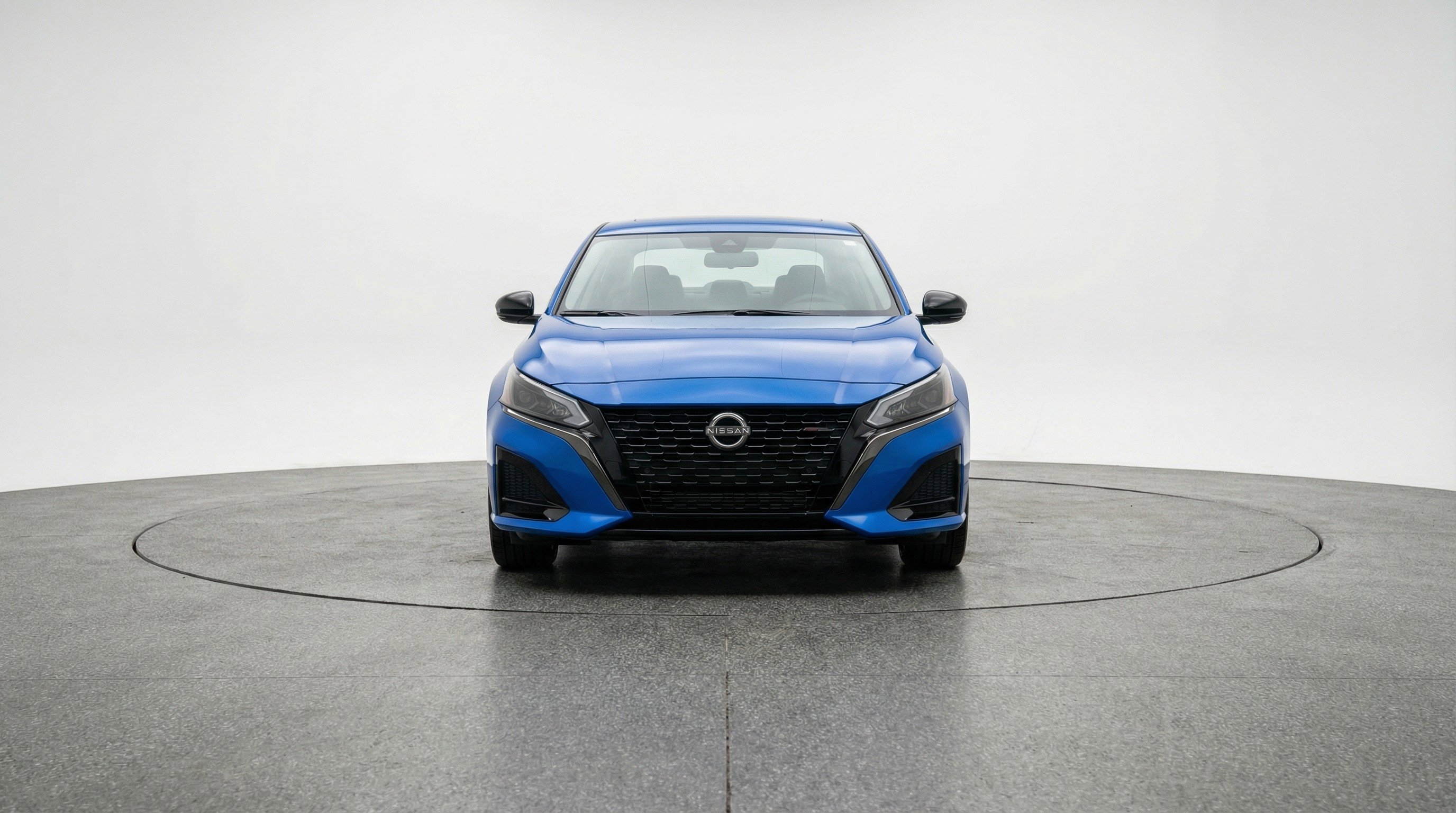 Used 2025 Nissan Altima 2.5 SR image 2