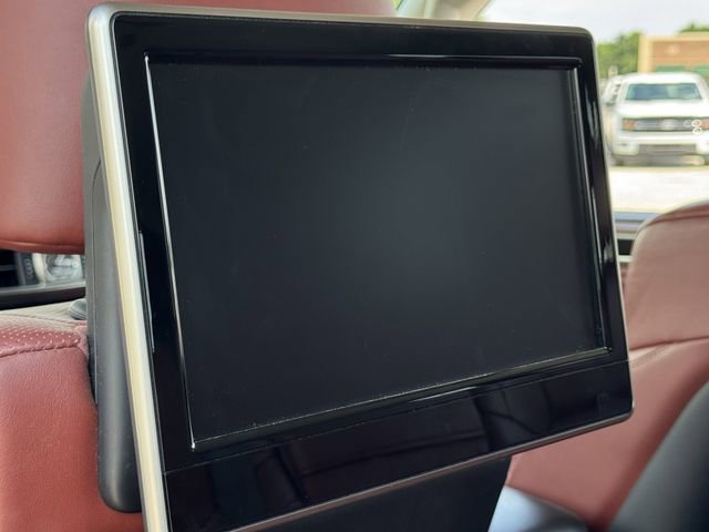 Used 2017 Lexus LX 570 4WD w/ Luxury Package image 33