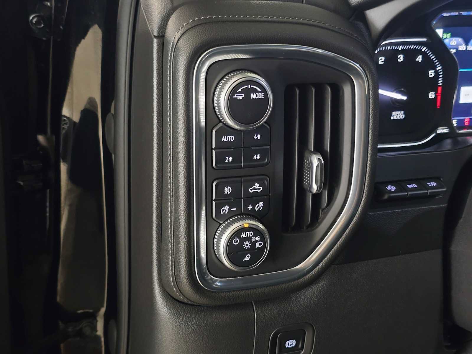 Used 2020 GMC Sierra 1500 Denali w/ Denali Ultimate Package AWD/4WD image 24