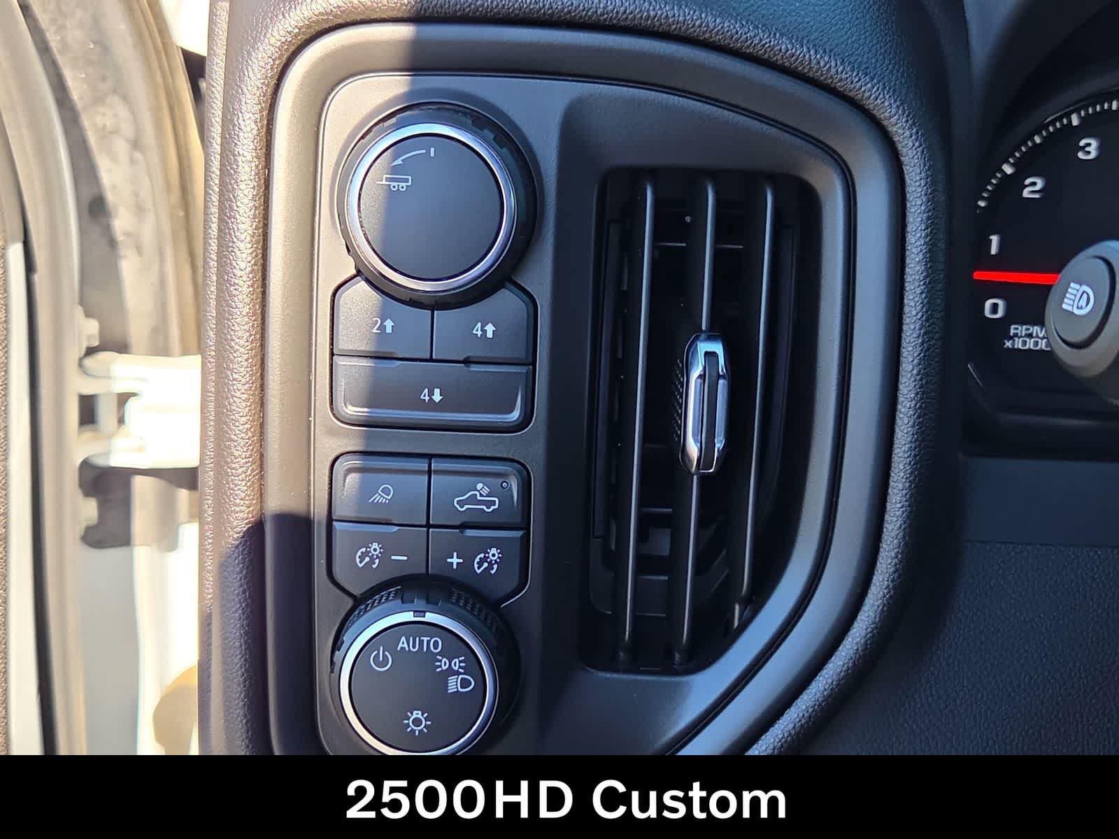 Used 2025 Chevrolet Silverado 2500 Custom w/ Custom Value Package AWD/4WD image 29