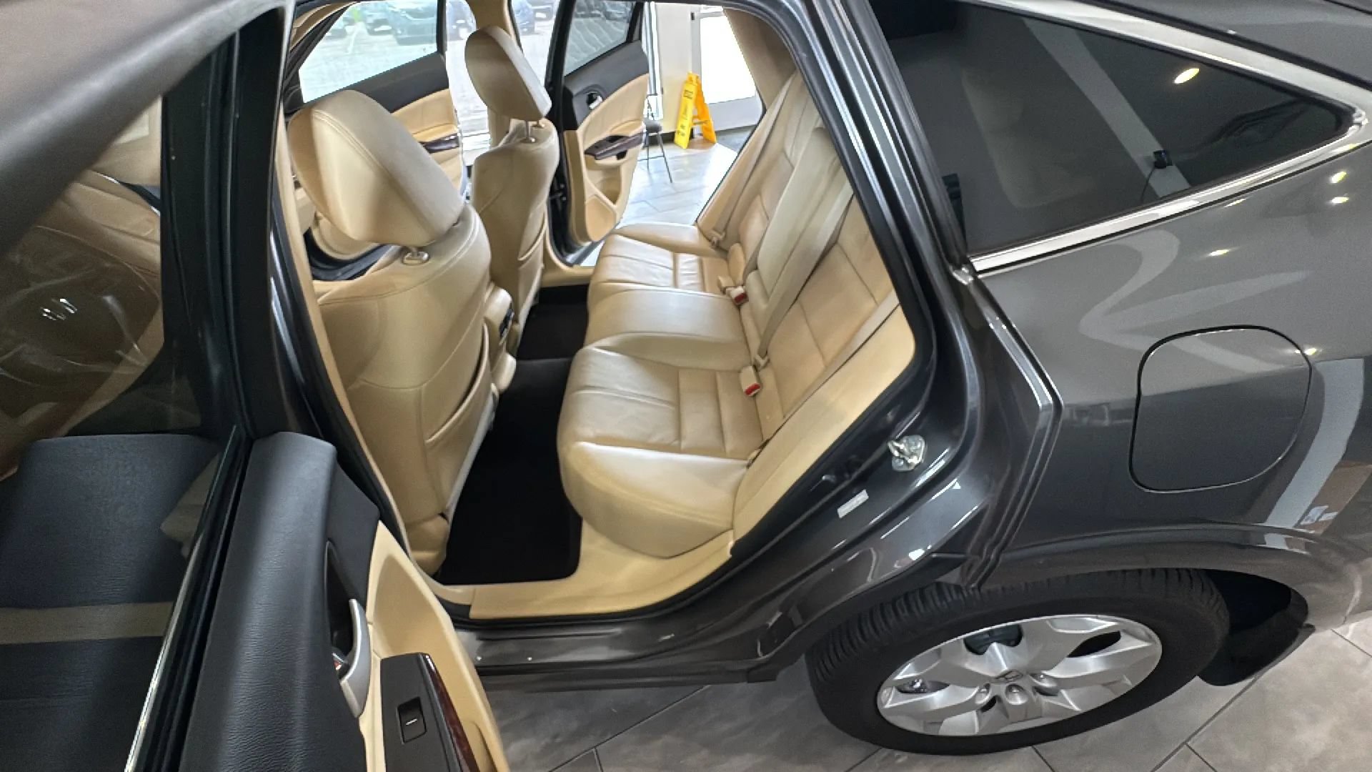 Used 2010 Honda Crosstour EX-L image 36