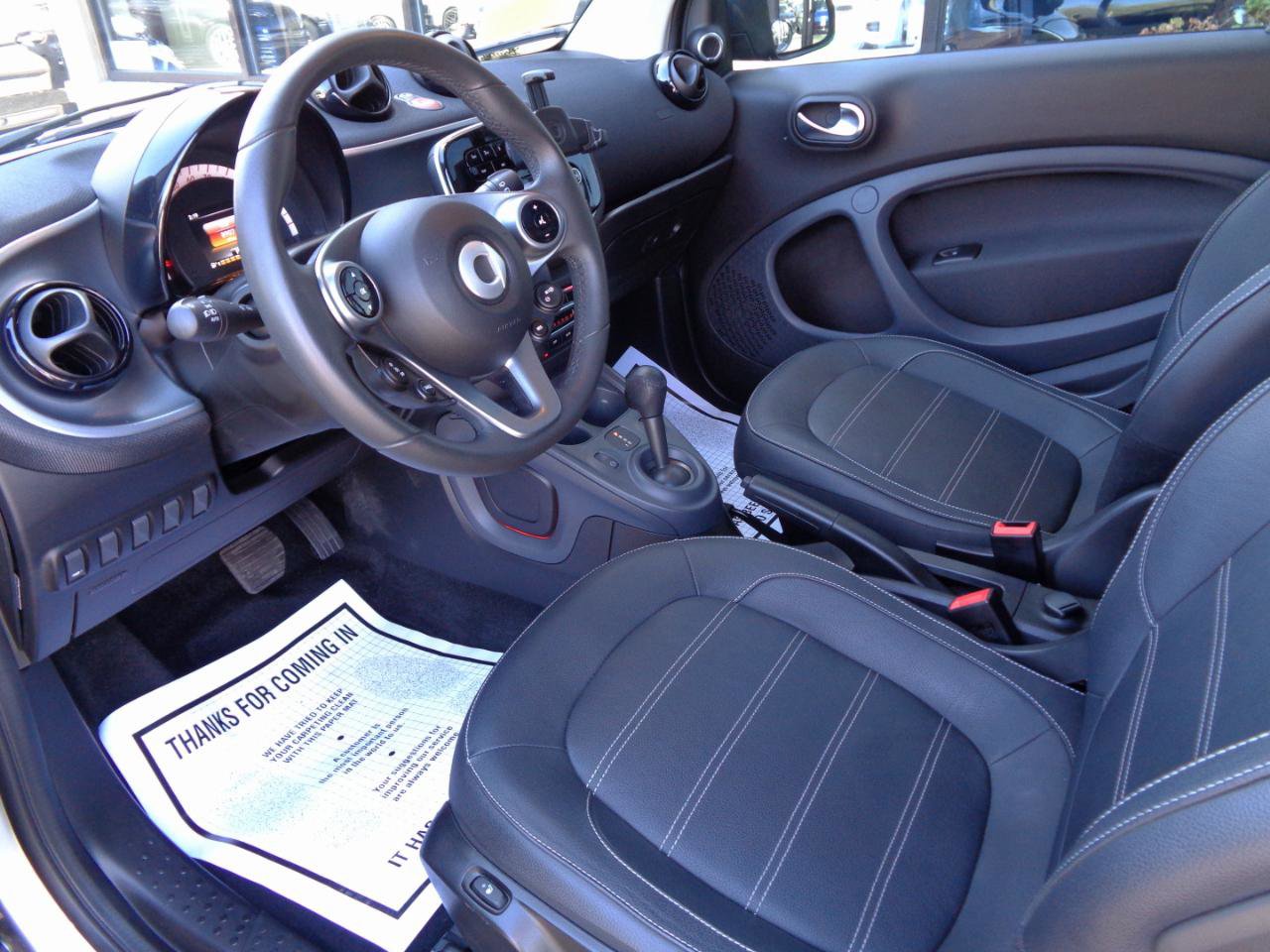 Used 2016 smart fortwo Prime RWD image 10