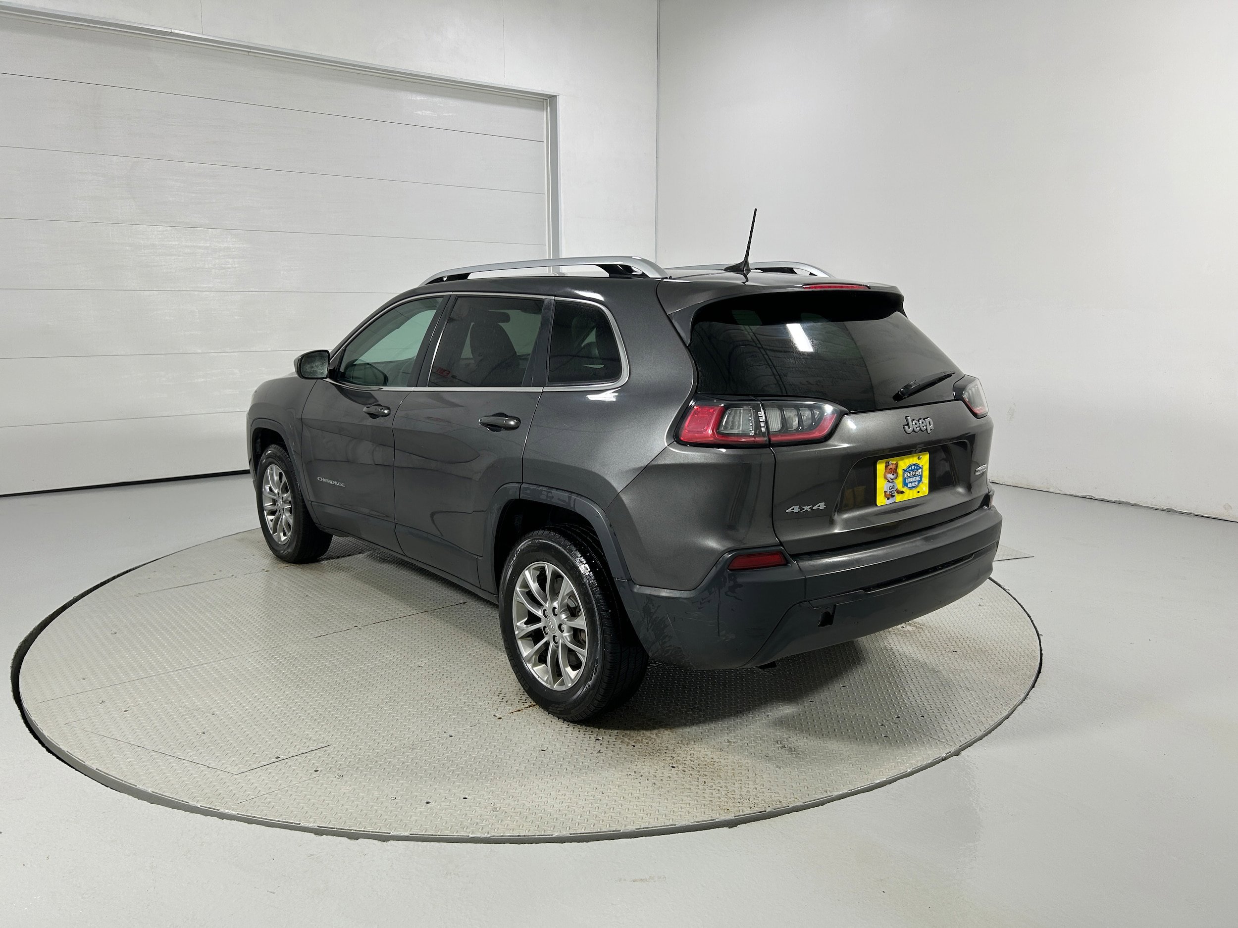 Used 2019 Jeep Cherokee Latitude Plus AWD/4WD image 24
