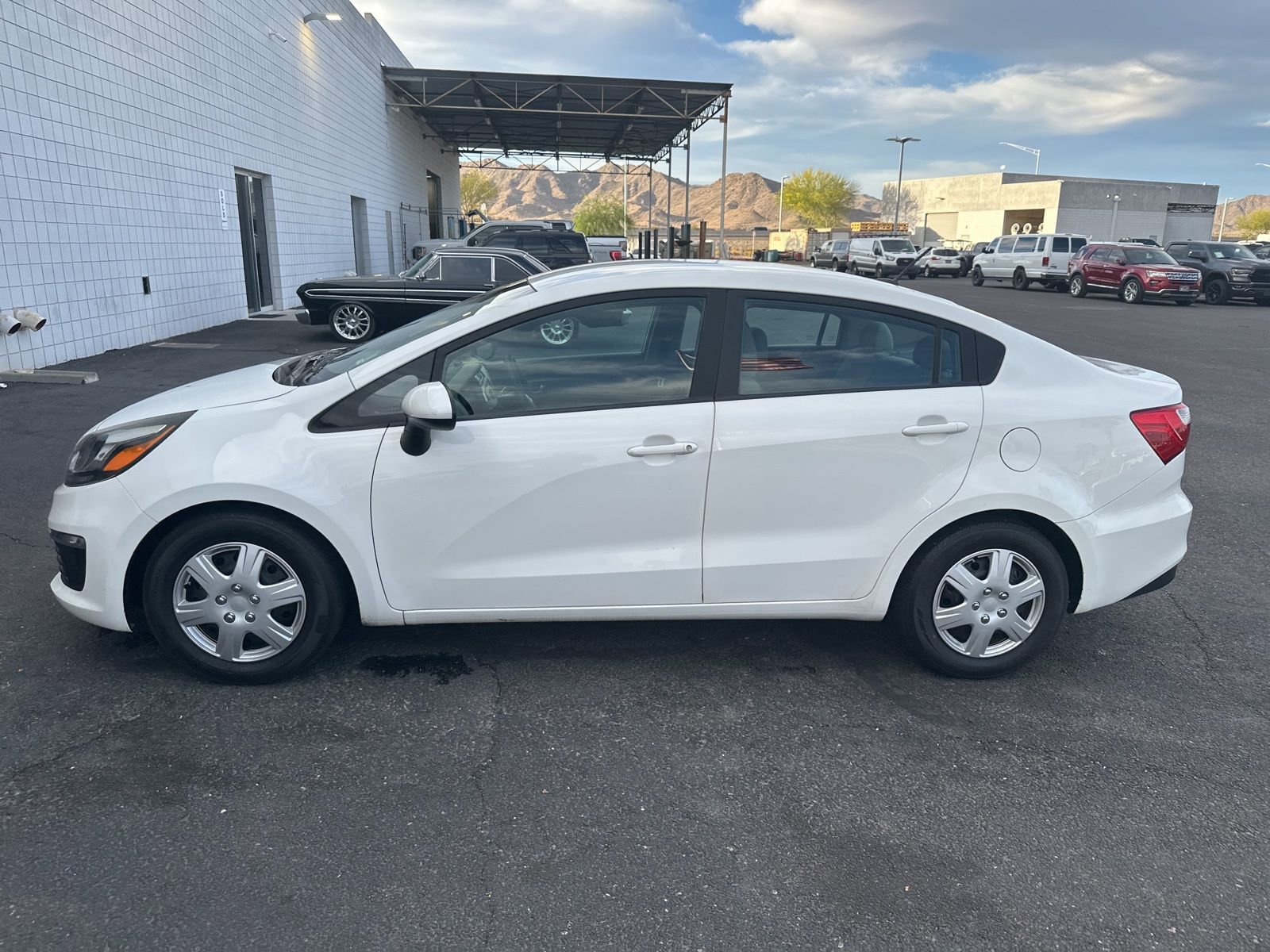Used 2017 Kia Rio LX image 2