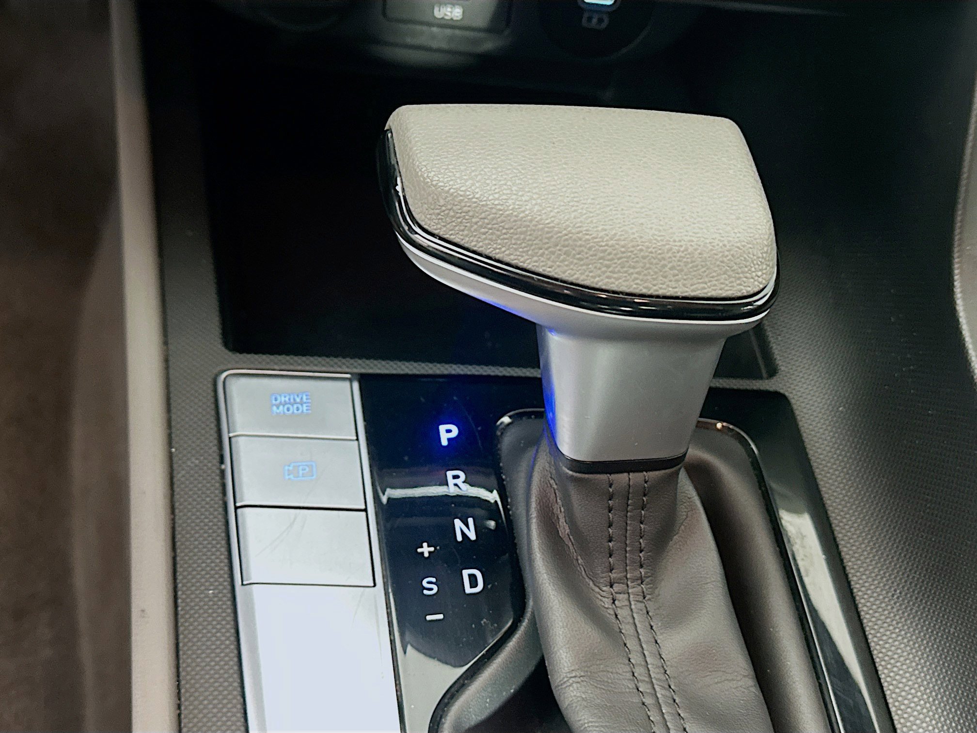 Used 2024 Hyundai Elantra SEL image 25