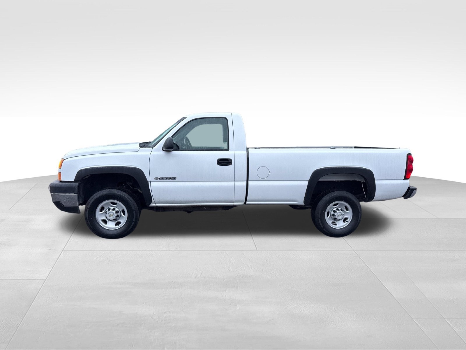 Used 2007 Chevrolet Silverado 2500 W/T RWD image 2