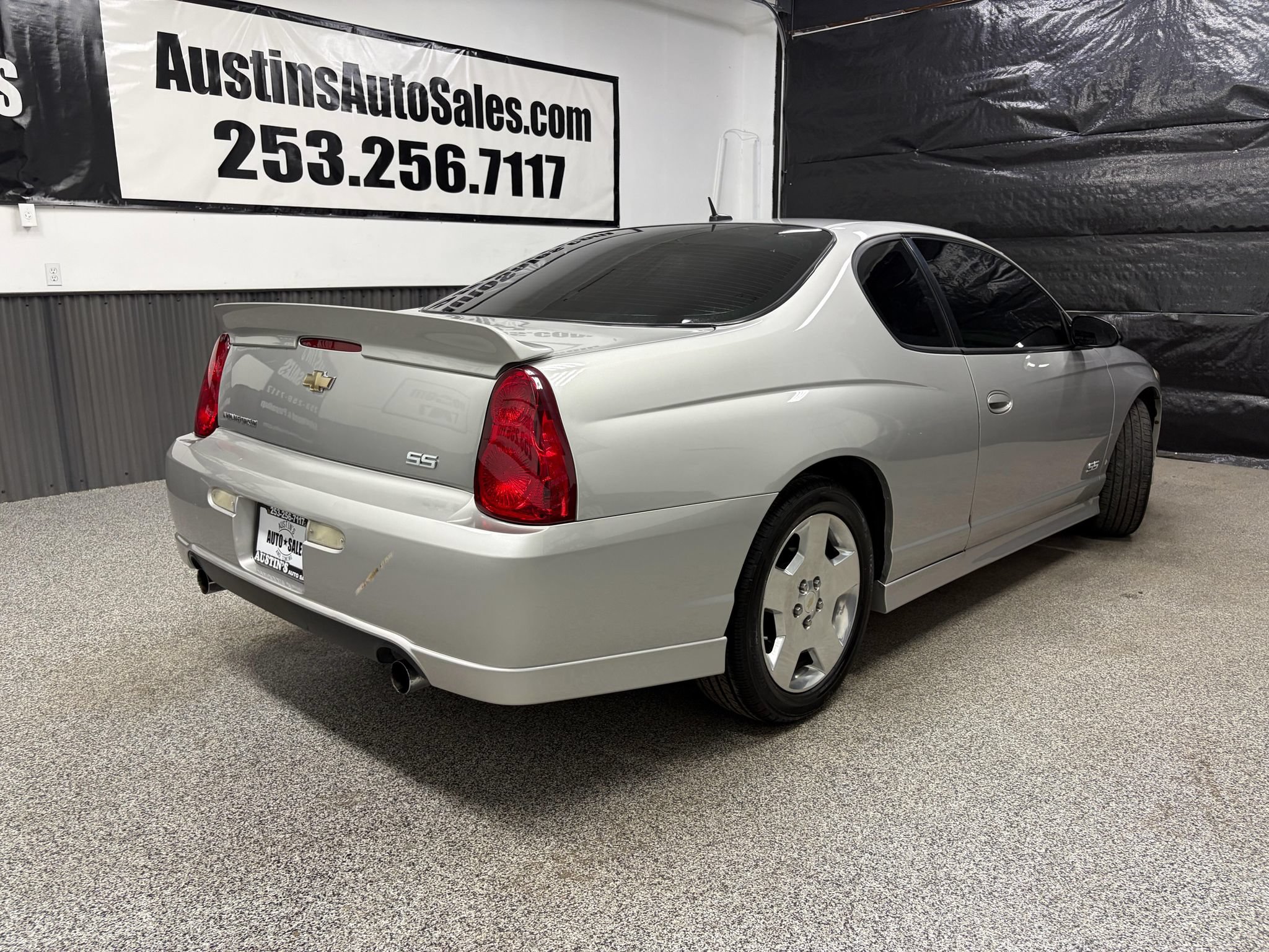Used 2006 Chevrolet Monte Carlo SS w/ Convenience Package FWD image 3
