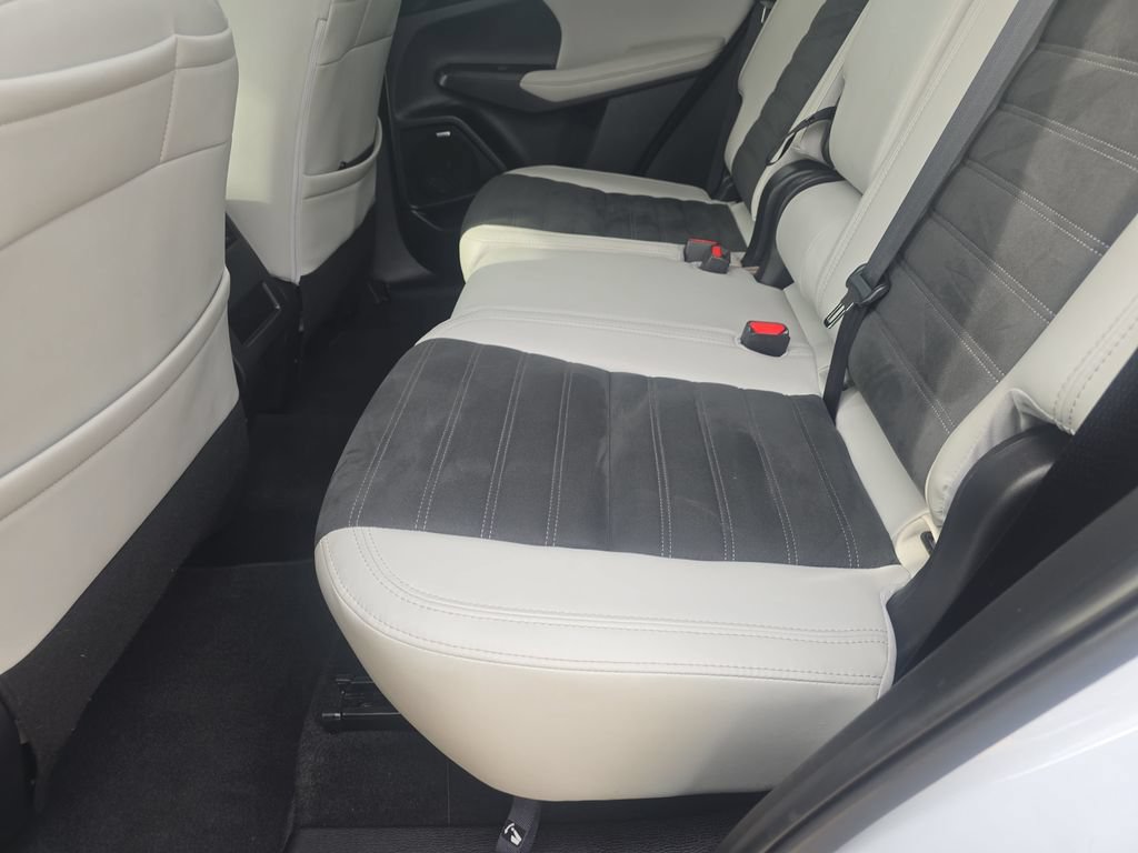 Used 2025 Mitsubishi Outlander SE AWD/4WD image 15