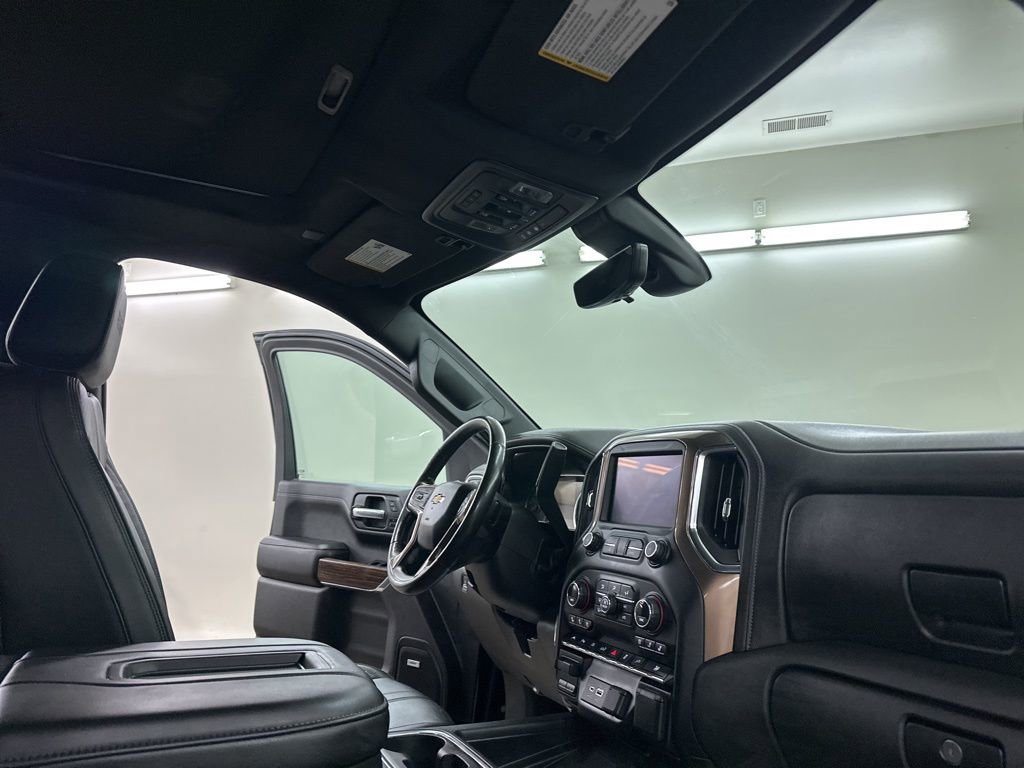 Certified 2020 Chevrolet Silverado 1500 High Country w/ Technology Package image 18