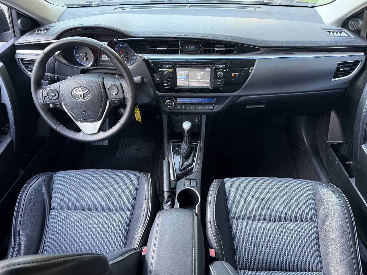 Used 2015 Toyota Corolla S FWD image 18