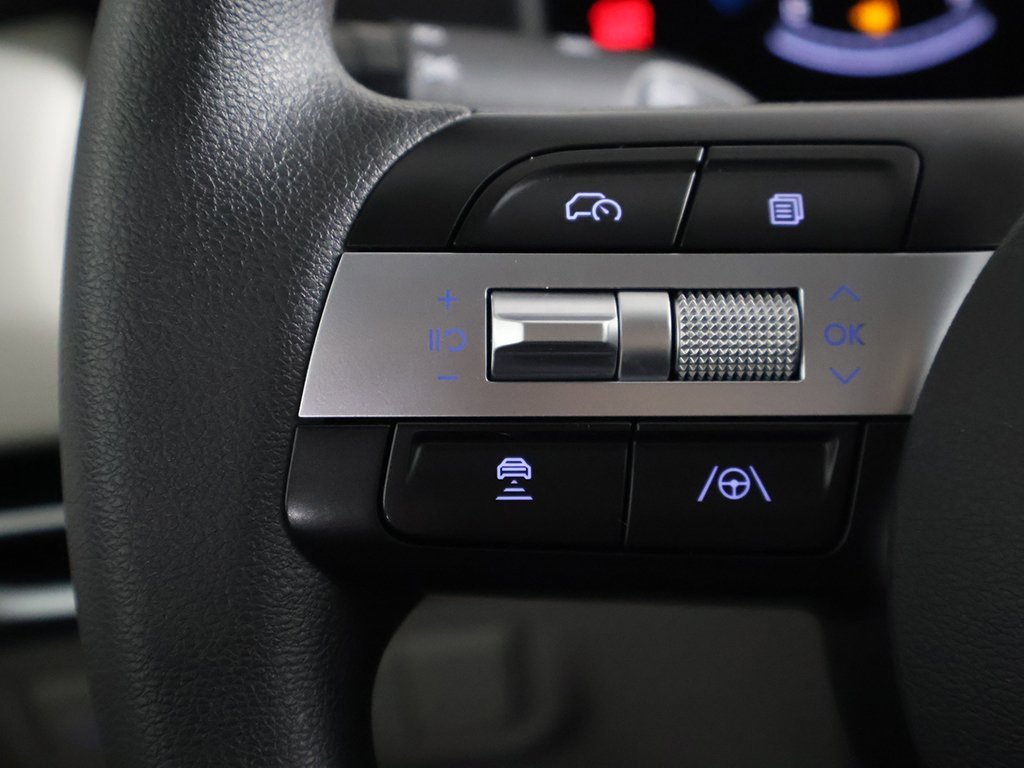 Certified 2025 Hyundai Tucson SE image 35