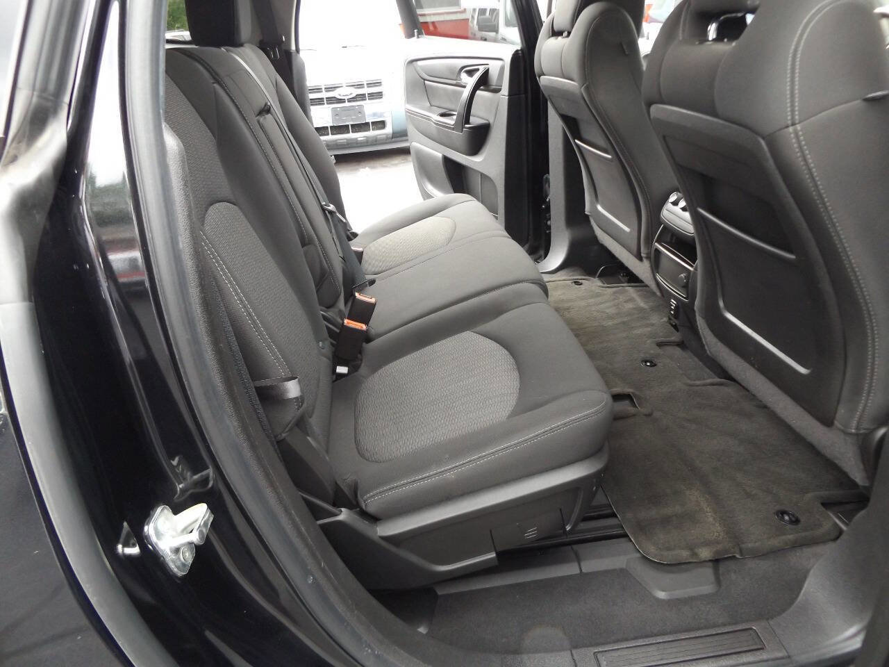 Used 2014 Chevrolet Traverse LT image 26