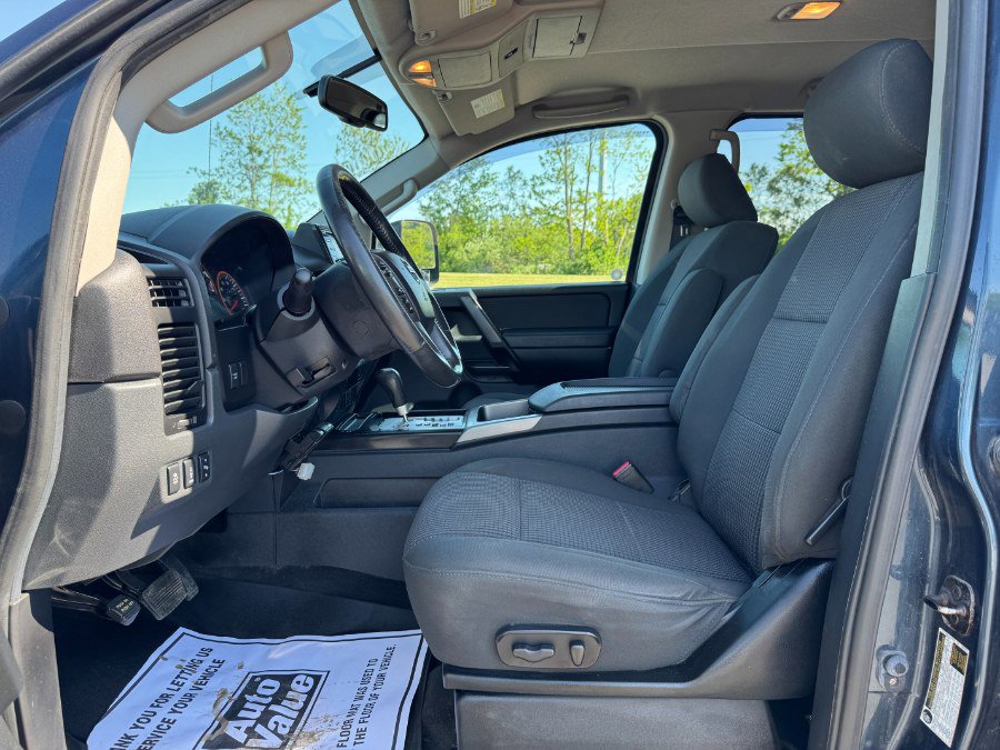 Used 2014 Nissan Titan SV AWD/4WD image 15