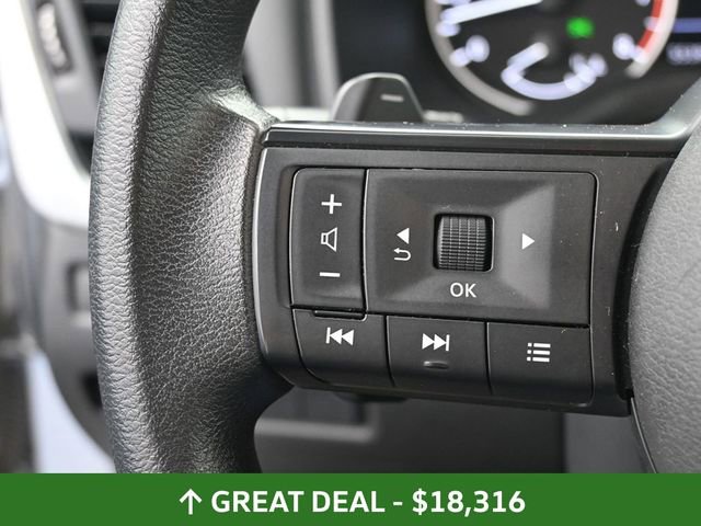 Used 2024 Nissan Rogue S image 32