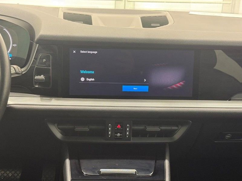 Certified 2024 Porsche Cayenne image 16