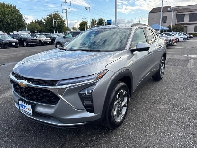 Used 2025 Chevrolet Trax LT w/ LT Convenience Package